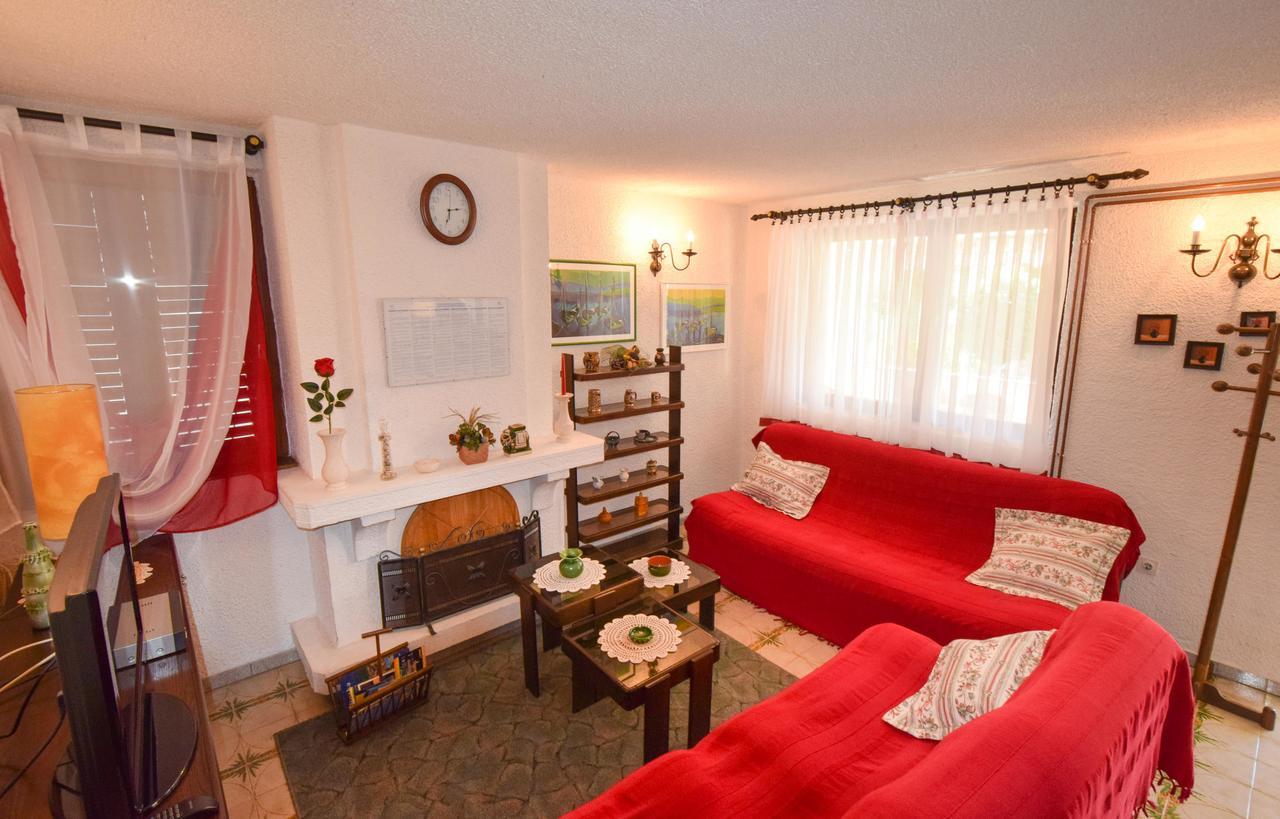 Apartment Petrlin Malinska Eksteriør billede