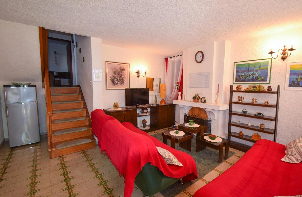 Apartment Petrlin Malinska Eksteriør billede